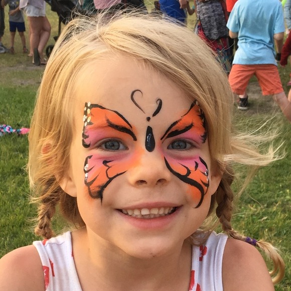 Meet your Posher, Kaitlin - Picture 1 of 1